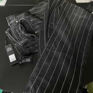 NEW W/ TAGS rhinestoned black straight leg jeans